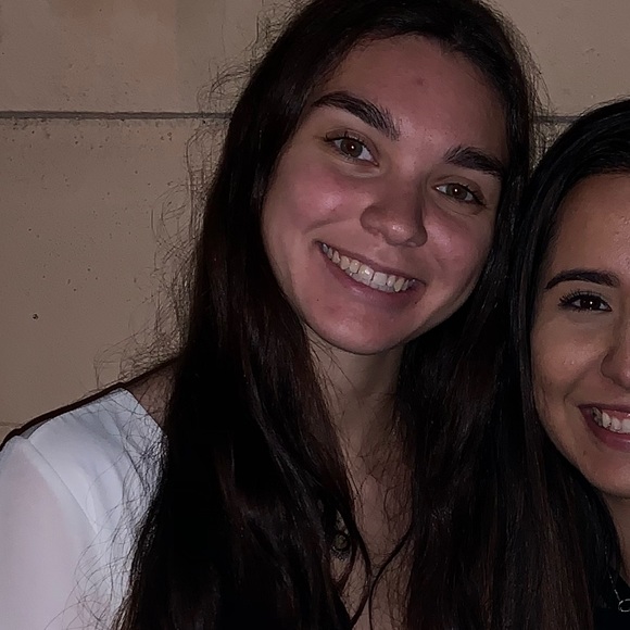 Meet your Posher, Amy - Picture 1 of 1